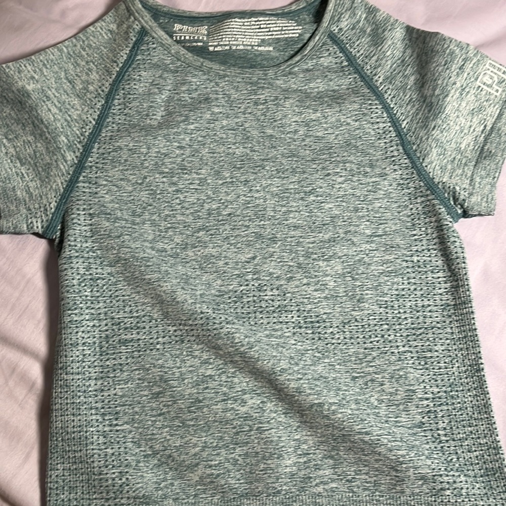 PINK Victoria’s Secret Seamless crop top